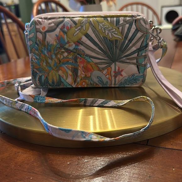 Vera Bradley Crossbody - Picture 1 of 5